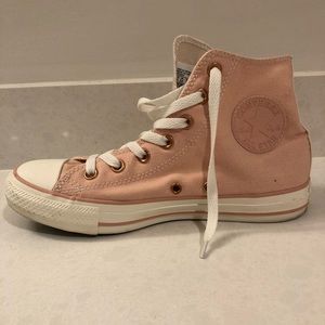 Customer Dusty Rose Converse